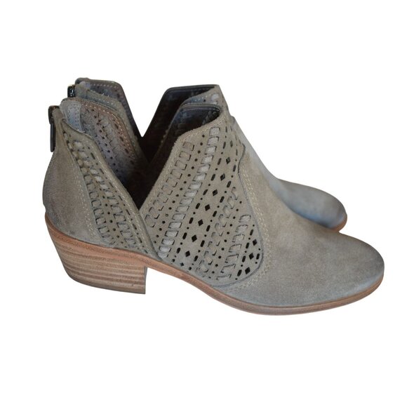 Vince Camuto Prasata Bootie Gray Perforated Block Heel Women's Size 7.5 Bohemian - Picture 2 of 9